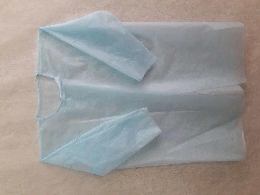 Set of medical clothing made of nonwoven materials of disposable use. Variant of execution "Procedural"