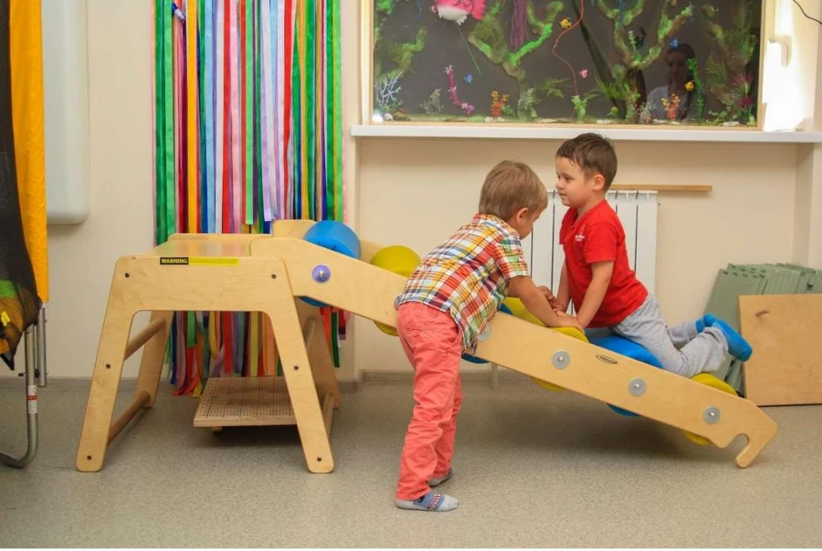 LFK slide with large soft rollers