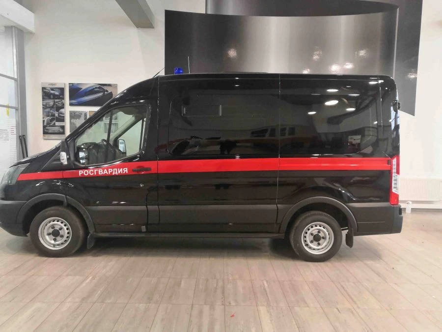 Special vehicle for structural subdivisions of the Russian Federal Guard, based on Ford FCD 310