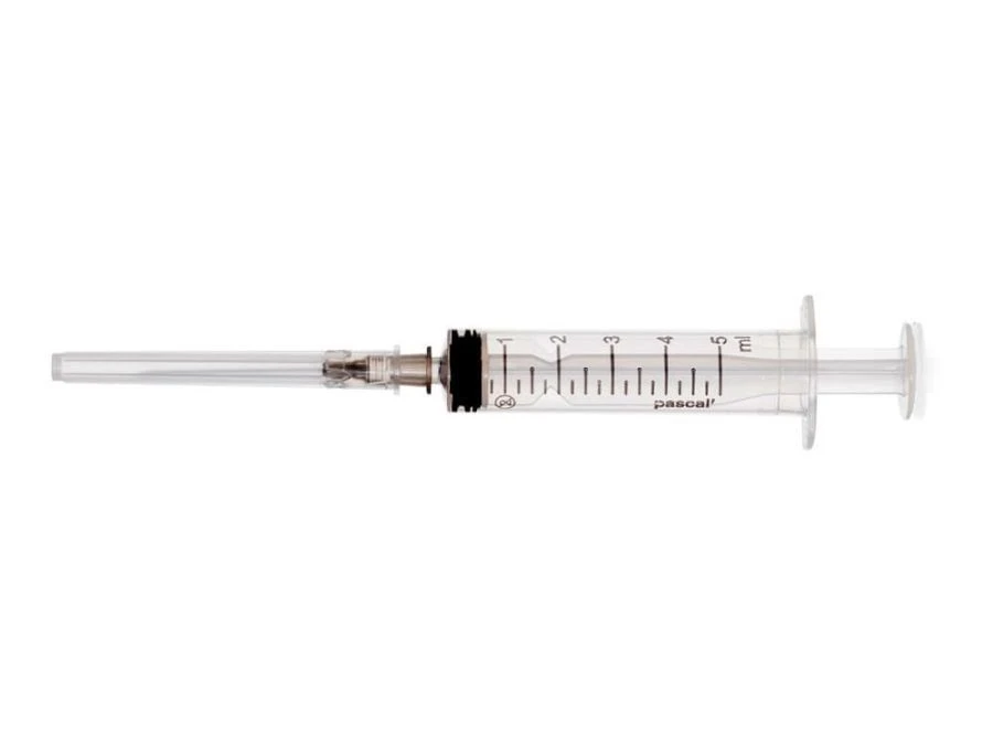 Luer type sterile single-use three-component injection syringe with nominal capacity of 5ml with 22G needle x 1