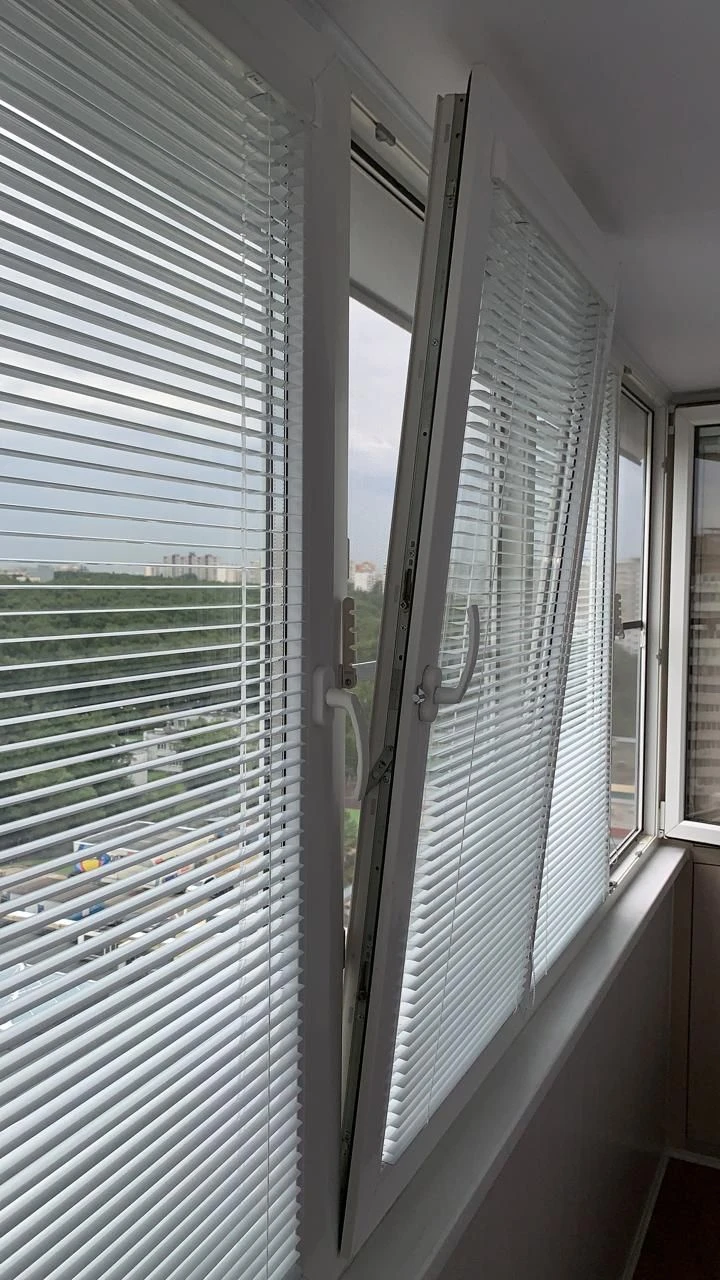 Horizontal sun blinds "Isotra Hit 2"