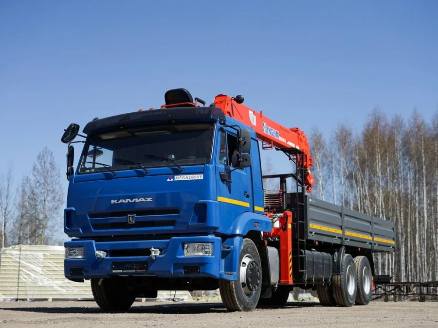 Special purpose vehicle with KMA type hydraulic loading crane on the basis of KAMAZ 65117 and its modifications 64K02N-UL
