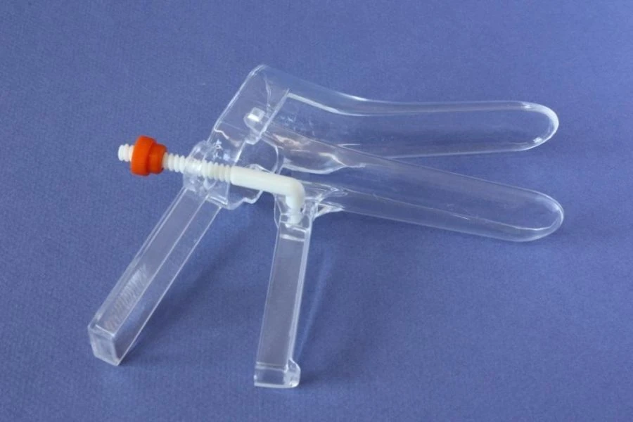 Gynaecological mirror disposable according to Cusco