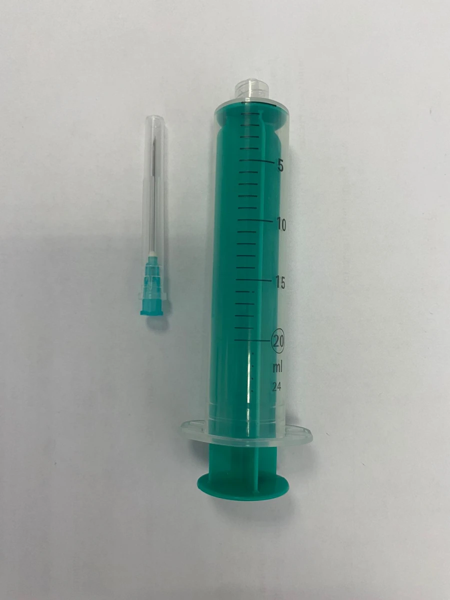 Injection syringe single use sterile two-detailed 20ml "Luer Lok" with or without needle.