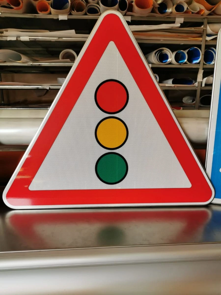 Road signs for public motor roads