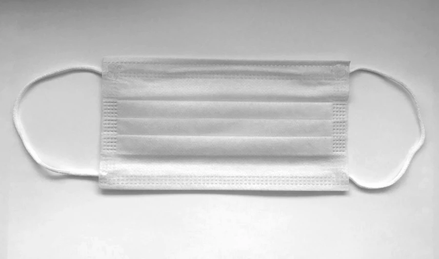 Medical disposable masks of nonwoven materials (??15/???20/???20/??15) non-sterile four-layer, density 70g/m2, white