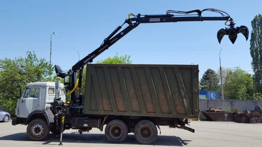 Manipulator-type forest loader MM-100-01