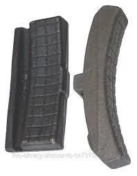 Locomotive comb pad
