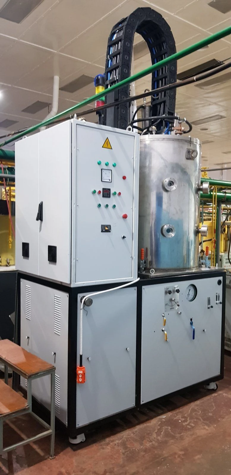 Hydrogen hooded resistance electric furnace of SGNF type