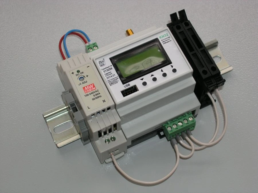 KN32 Outdoor lighting controller