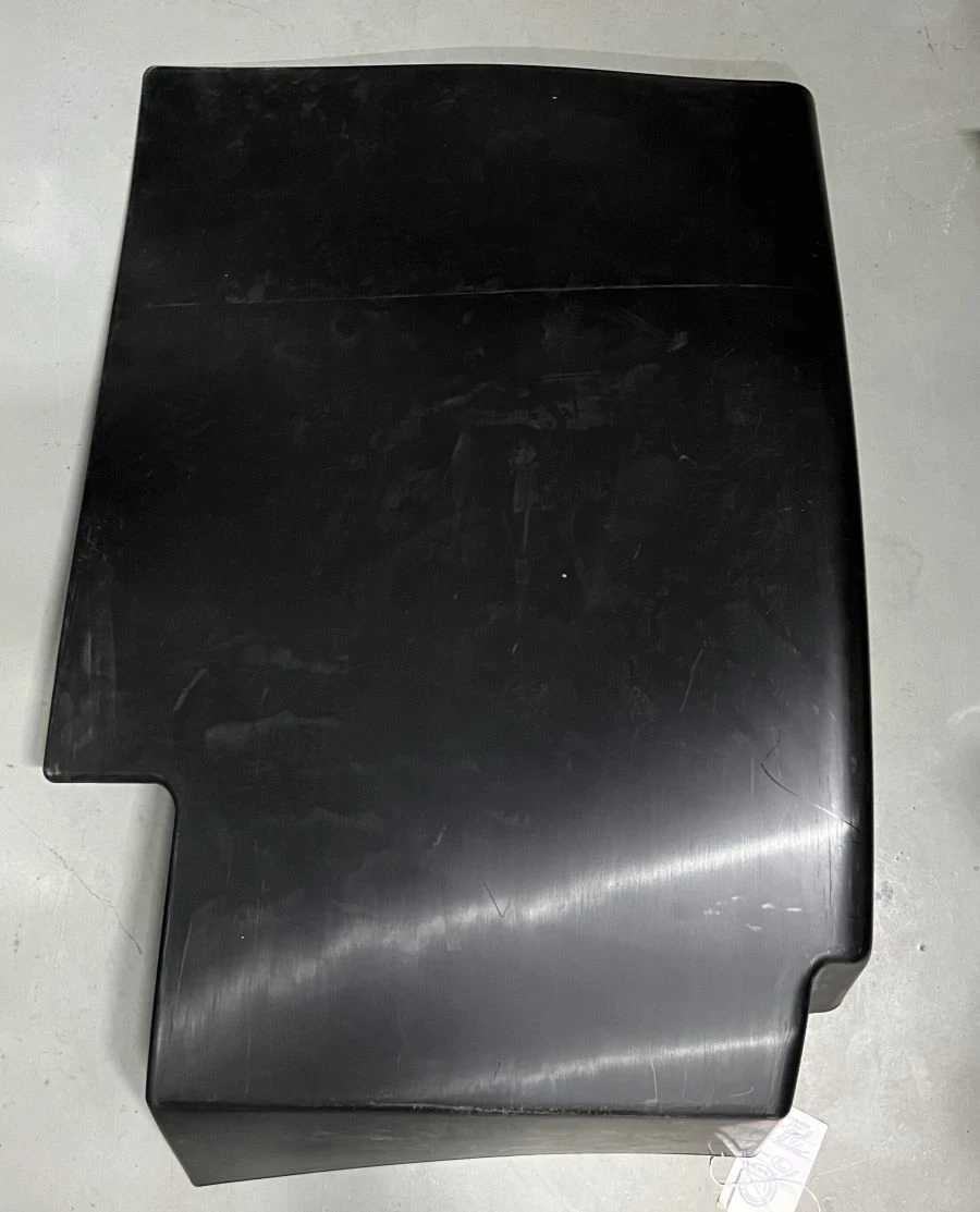 ?35510?2-8403264 Right wing mudguard