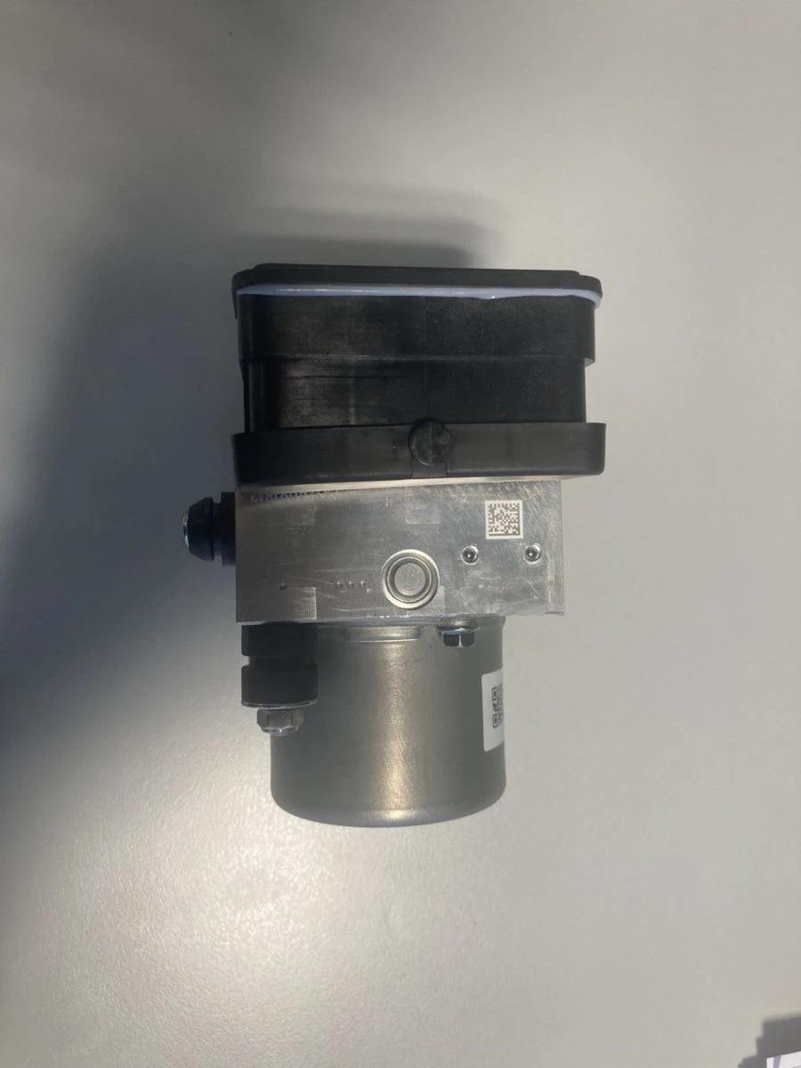 Anti-lock Braking System (ABS). Hydraulic Block. 110-?364-00001-01