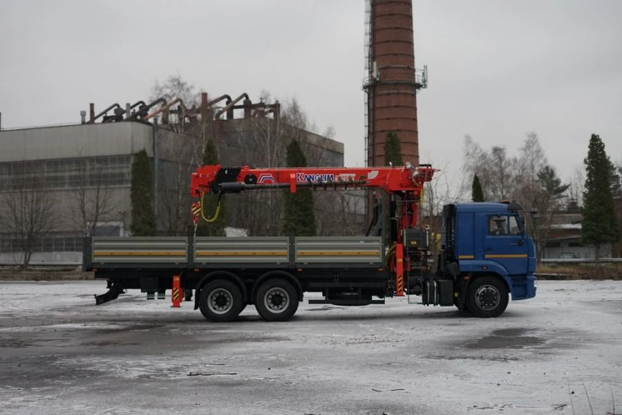 Special purpose vehicle with KMA type hydraulic loading crane on the basis of KAMAZ 65117 and its modifications 64K03N-U2