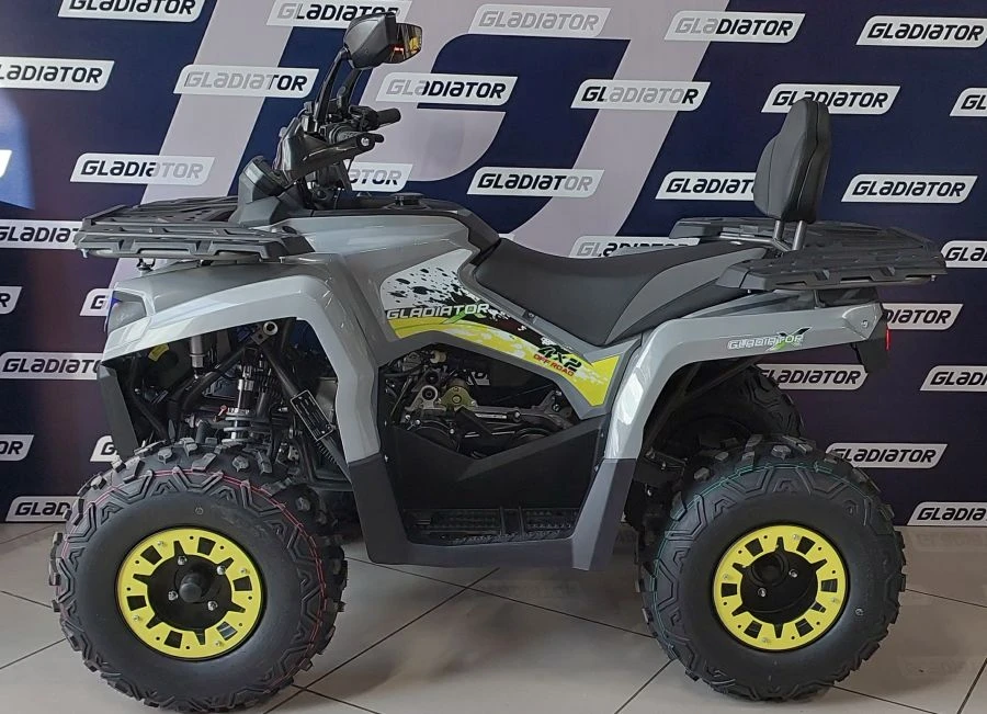 Snowmobiler Gladiator F200 LUX