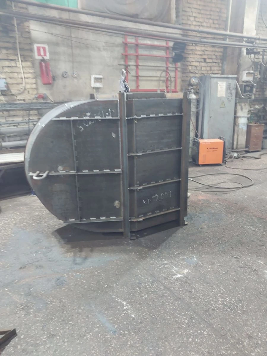Hot flue gas recirculation gas ducts to mills - Path "K1", complete with supports and hangers