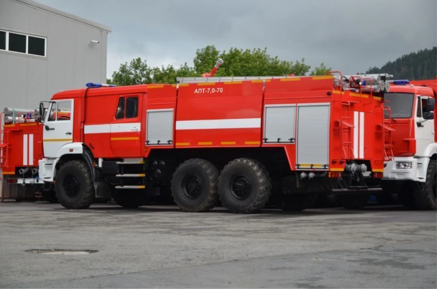 Foam extinguishing vehicle APT-(4,0-8,0)-70, type 58815K43118, modification APT (4,0-8,0)-70 (43118), on chassis KAMAZ-43118-A5,