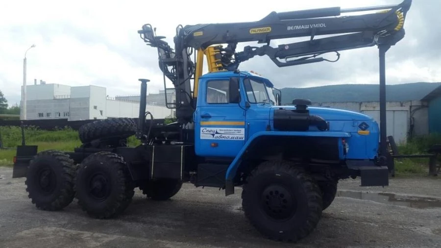 Truck tractor-tractor with CMU 6377N1 on chassis Ural 4320-6951-70, Ural 4320-6951-72, Ural 4320-6951-74