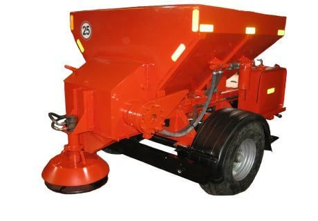 Semi-trailer spreading machine RSR-02 hopper volume 1,5 m.cube sand weight 2,3 tonnes with springs