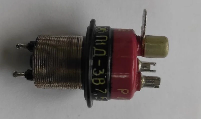 Vacuum high-frequency switch P1D-3V