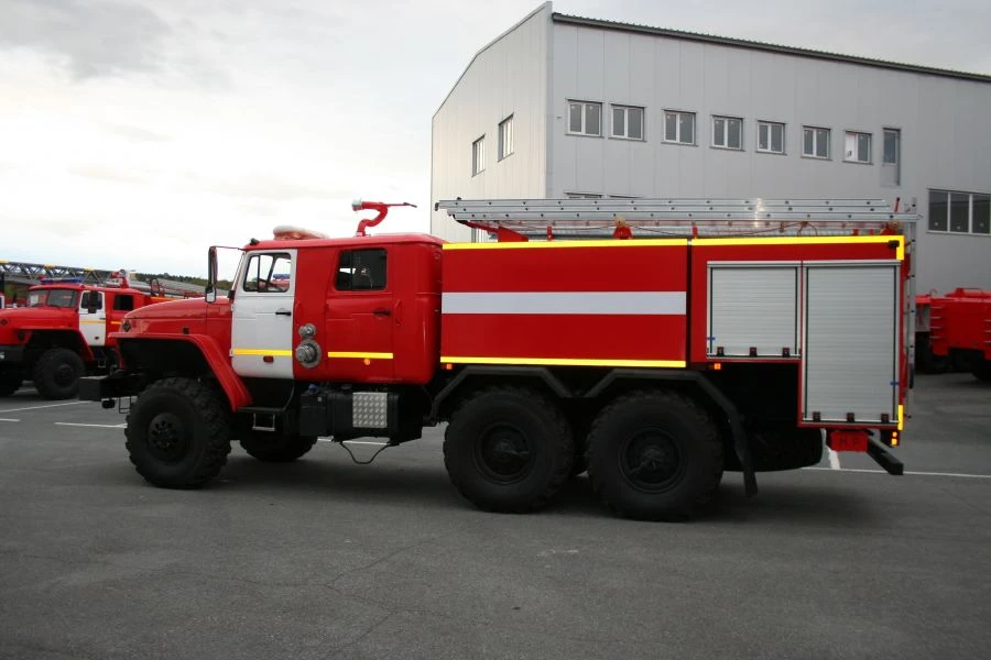 Foam extinguishing vehicle APT 7,0-70/4 type 4673A, modification 4673A3-00 on chassis Ural -5557-1151-60 (-62,-70,-72,-74).