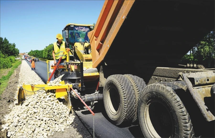 Rubble spreader (roadside spreader) STAKER