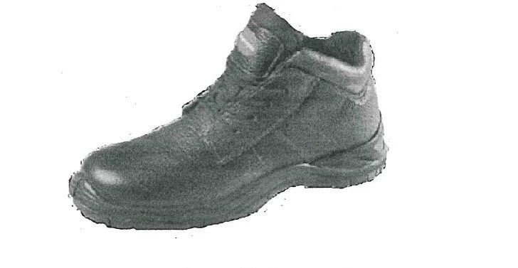 Special footwear for Transneft employees: men's boots ButM-07, for protection against mechanical impact (with KP underfoot 200).