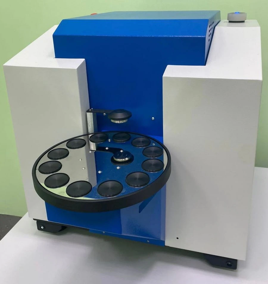 Universal X-ray fluorescence spectrometer Clever A-17