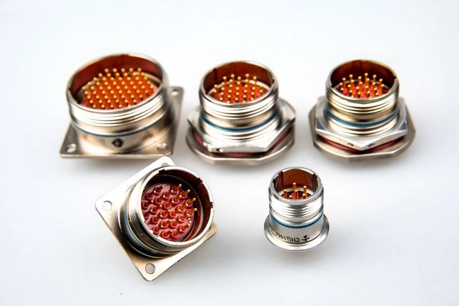 Connector (plug) SNC 146 G