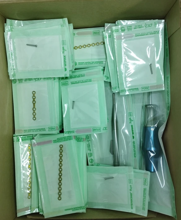 Implants for cranio-maxillofacial surgery and instruments for their insertion, CHLH-"KONMET" according to TU 32.50.22-003-114584