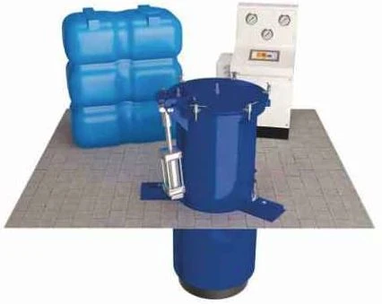 Installation for testing gas cylinders for strength by water (type IPk)