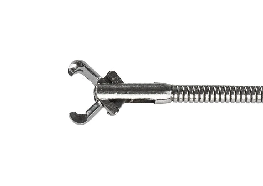 Rat tooth clamp with extended jaws for flexible endoscopes Ø 2,0 length 1200 mm