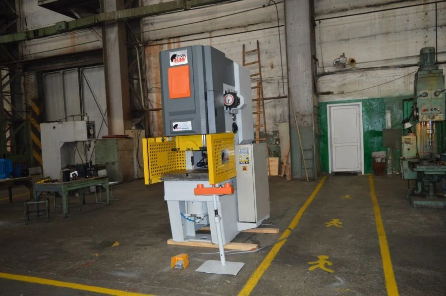 Mechanical presses single crank open tilting single-acting KI2126D