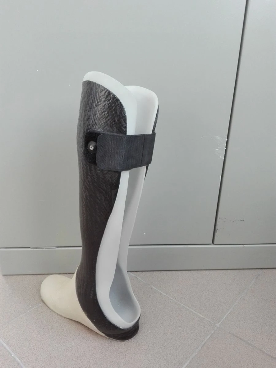 Foot prosthesis according to Shopar PNO-02 (the sleeve is made of injection moulded laminated plastic according to the individua