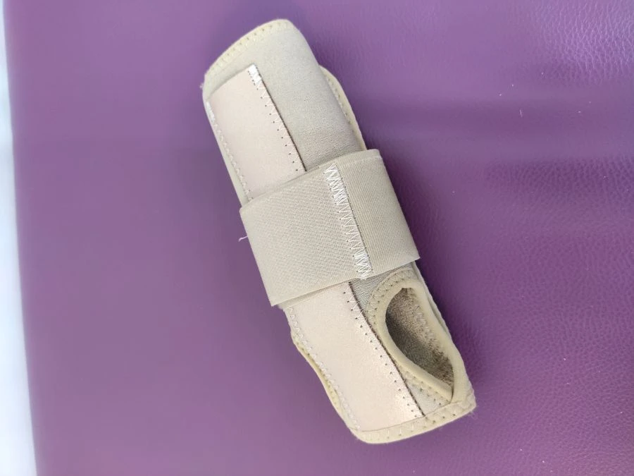 Bandage for wrist joint