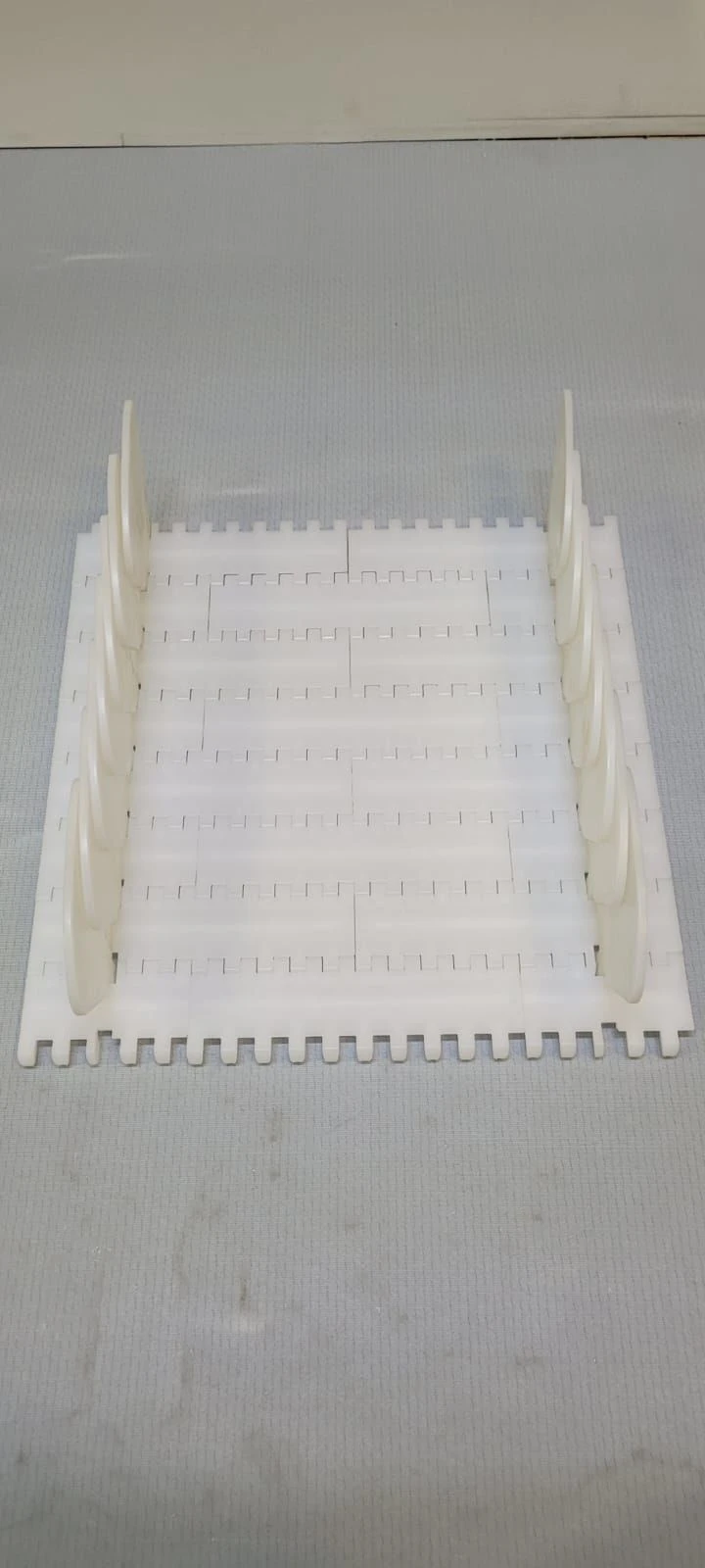 Modular strip ML5088 PE (xx X xx mm; side stop H=xx mm, edge margin xx mm; PBT pin; clips)