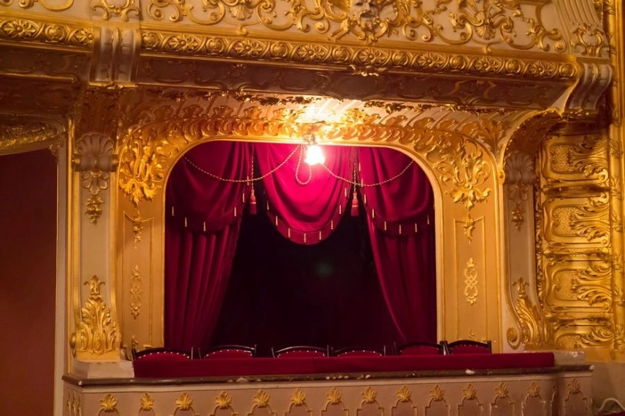 Articles of textile modern restoration of historical image upholstered (governor's box, decorative drapes, theatre