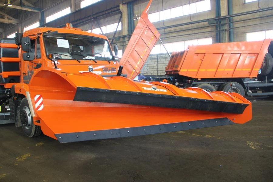 High-speed snowplough blade "TOMEZ-2800"