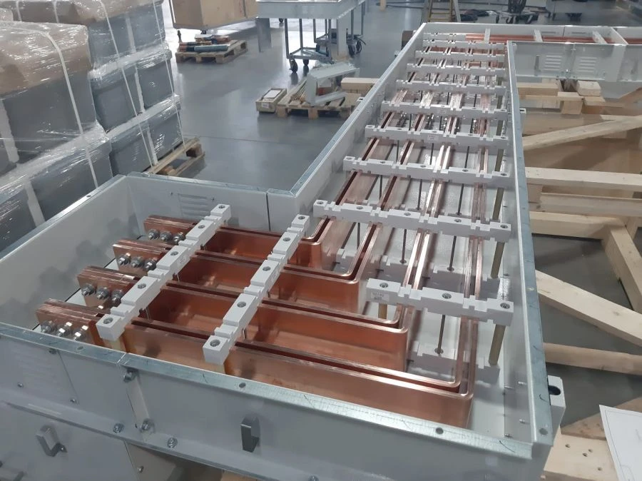 LBA series closed busbar conductors for voltage up to 1000V