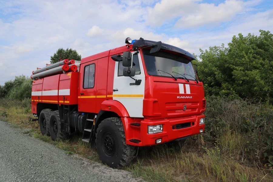 Foam extinguishing fire fighting vehicle APT 5,0-40/4 (43118), on chassis KAMAZ 43118-A5, 43118-50.