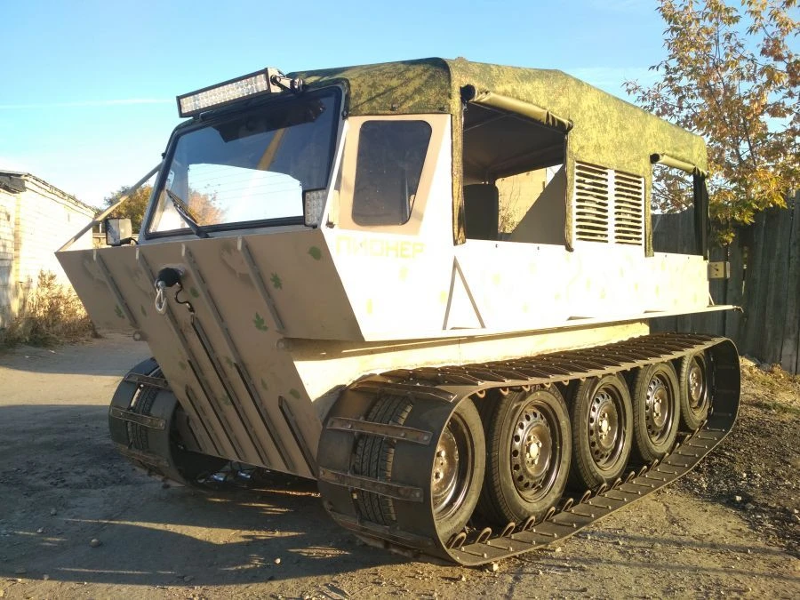 Snowmobile "Pioneer"