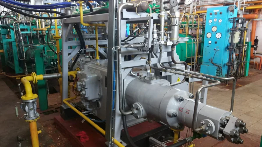 Compressor for CNGCS: CG- 0.4.61-251-2O2.5.01
