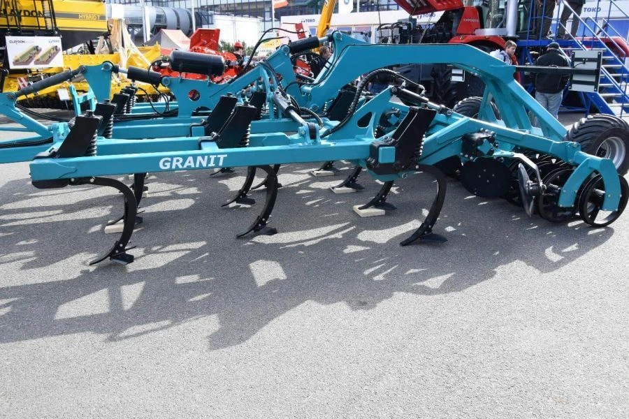 Stubble cultivator heavy mulching semi-trailer folding KSTM-3600PS M "Granit"