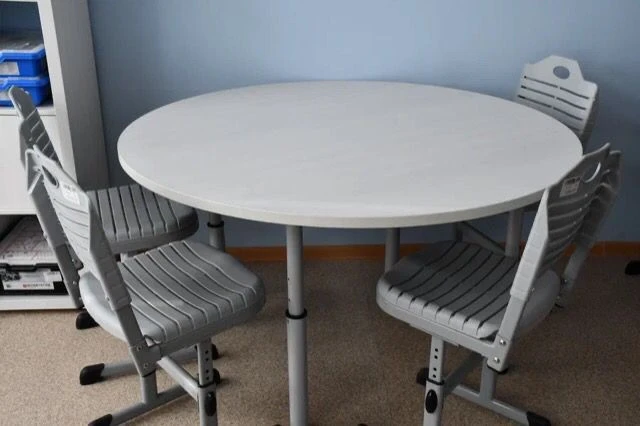 Round table