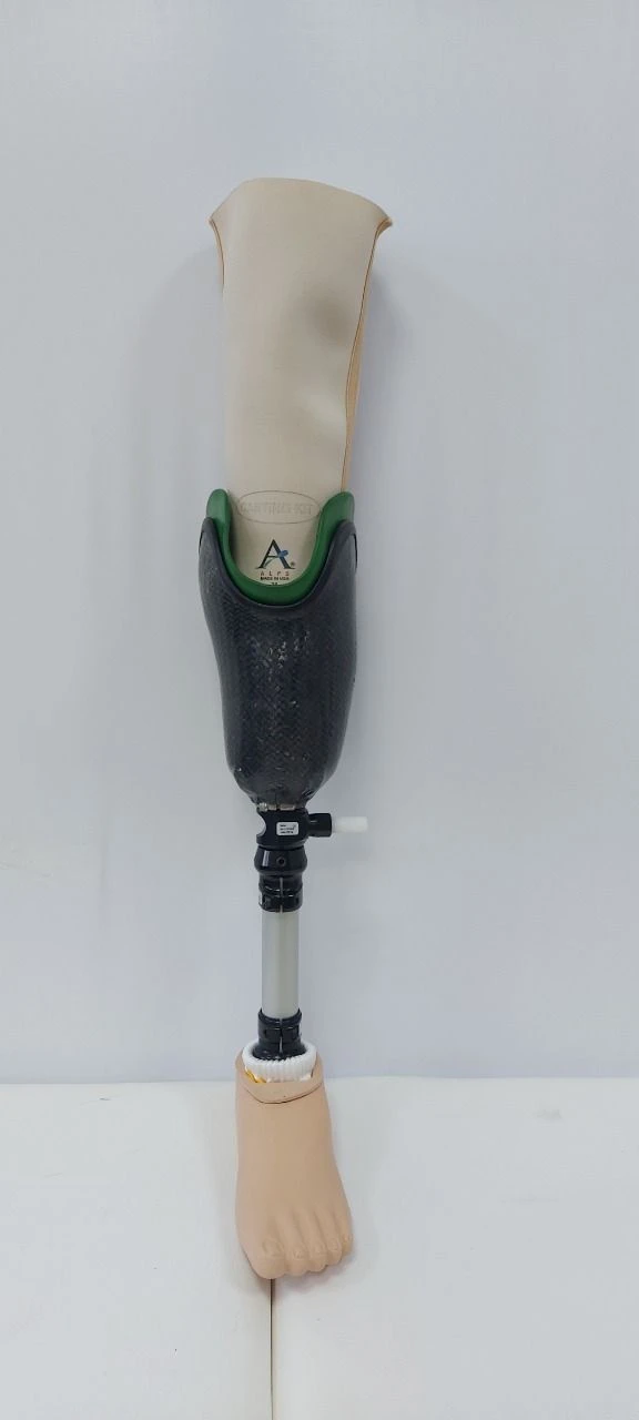 Modular tibia prosthesis PN3-89M-1 (sleeve made of injection moulded laminated plastic according to the individual positives fro