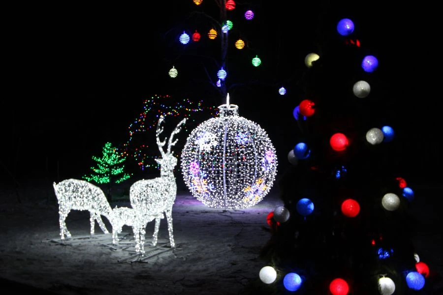 Illumination frame illumination "Deer family" - decorative street lamp, installed as an independent stationary lamp