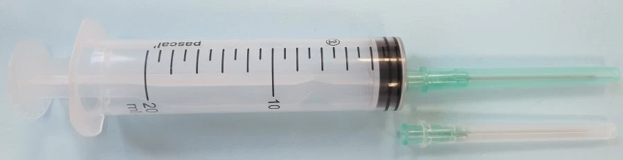 Injection syringe three-component single-use sterile type "Luer" with nominal capacity of 20 ml with two needles