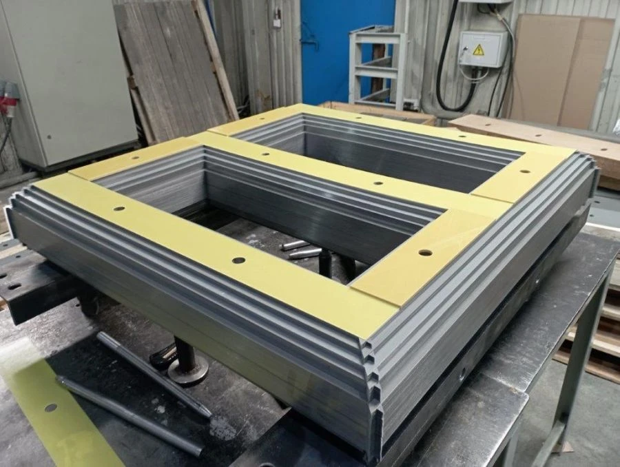 Magnetoconductor stacked