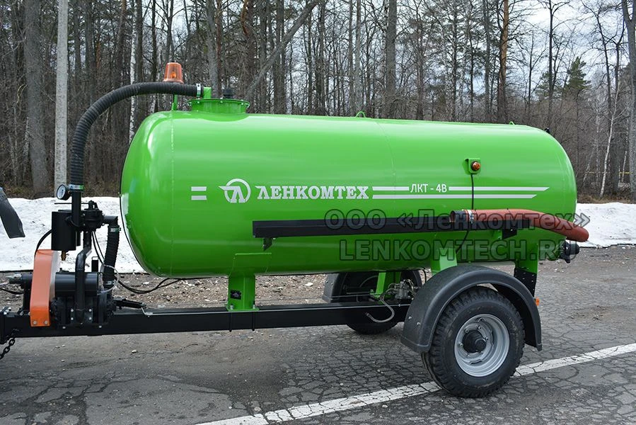 Tractor slurry tanker semitrailer LKT-4V (using axles of LKT-P1800.00 model)
