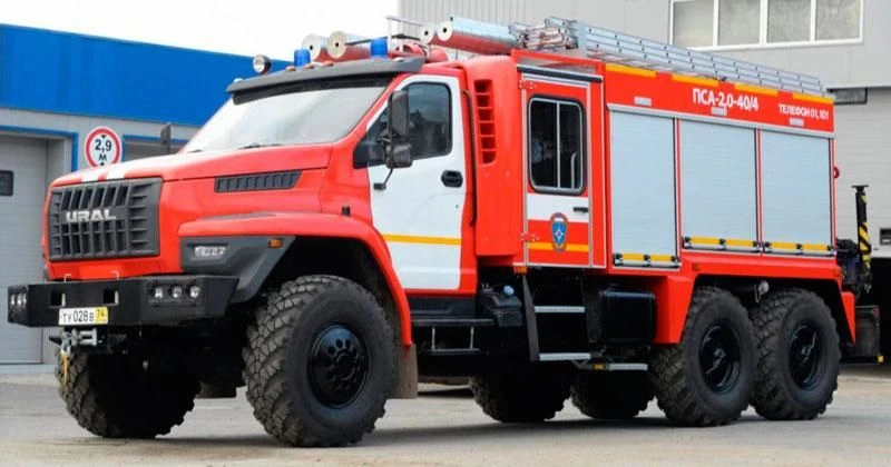 Fire rescue truck (APS), type 6YN31, modification 6Y112W on the base of URAL-4320 (-60, -62, -70, -72, - 74) chassis.