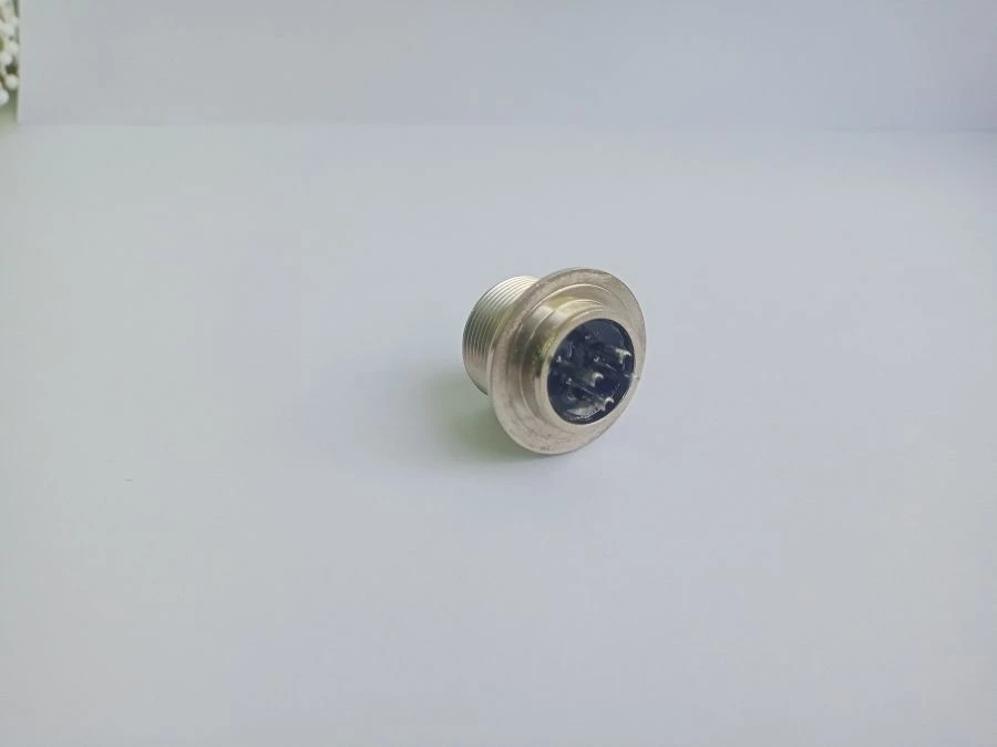 Connector (plug) ECA